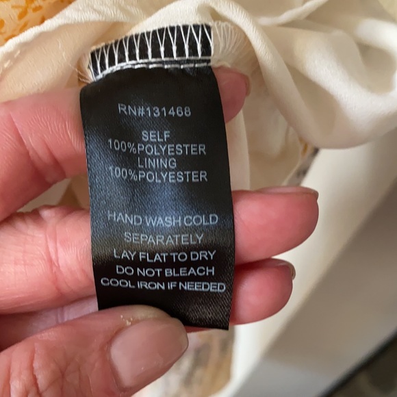 Patterned flowy blouse - Picture 7 of 7